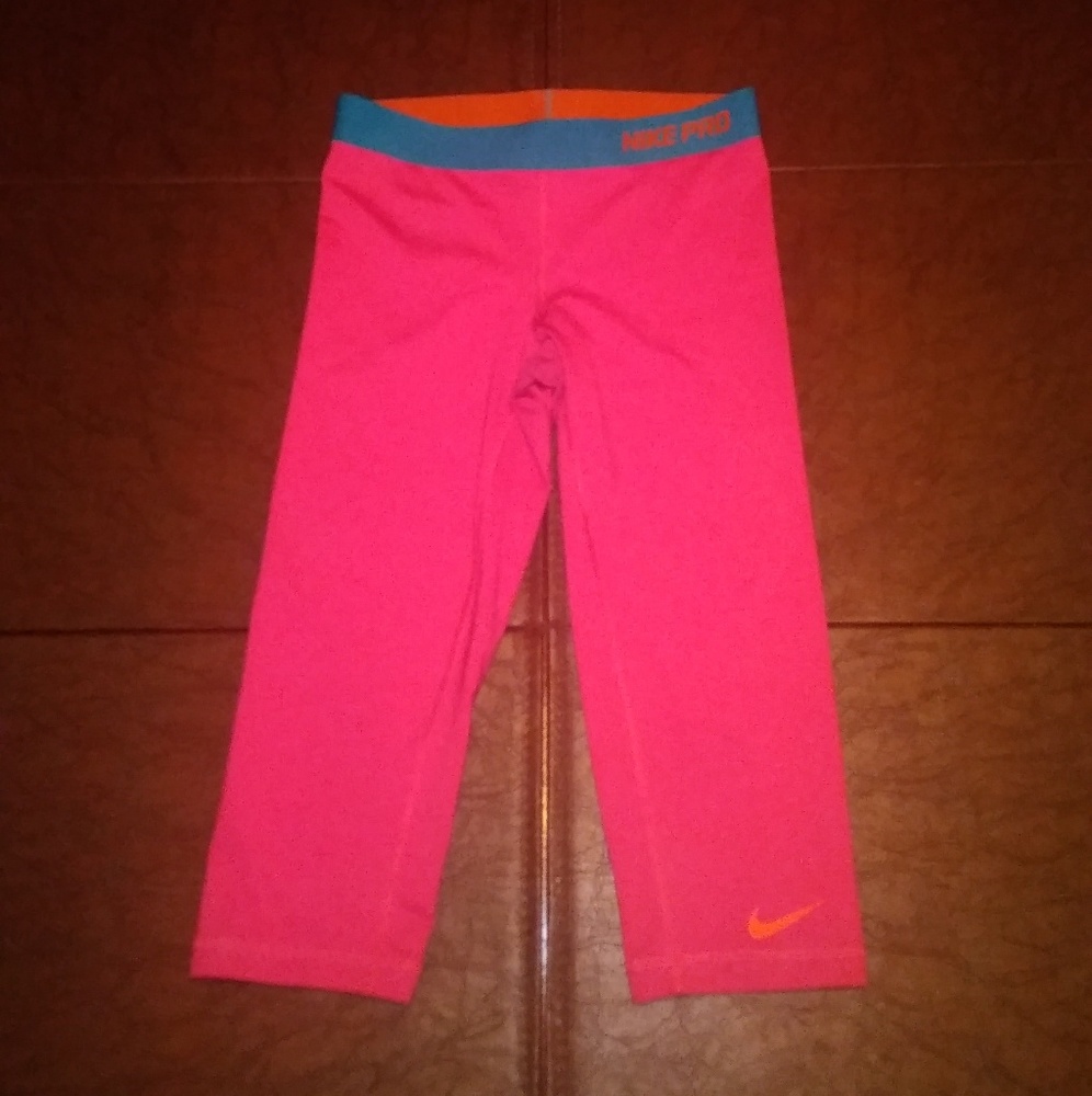 Nike Pro Capri Leggings
